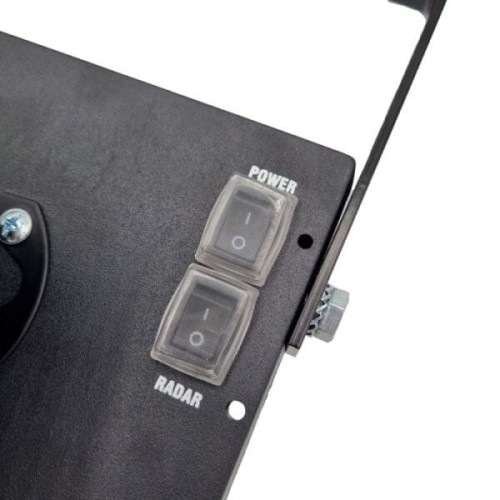 Interruttori POWER e RADAR sul pannello di controllo