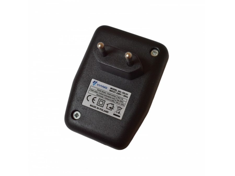 Nagetierschreck VIANO – Rückseite des Geräts mit Etikett und Stecker