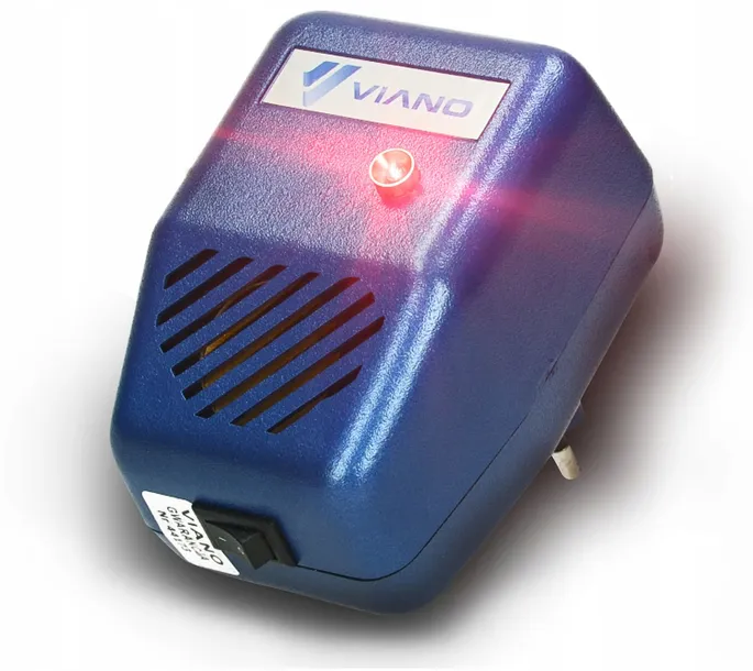 Abwehrgerät VIANO MOCNY LED im Betrieb - leuchtende LED-Diode