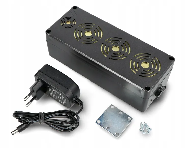 Lieferumfang: VIANO KING Marderabwehr, 12V-Ladegerät, Montageplatte mit Schrauben